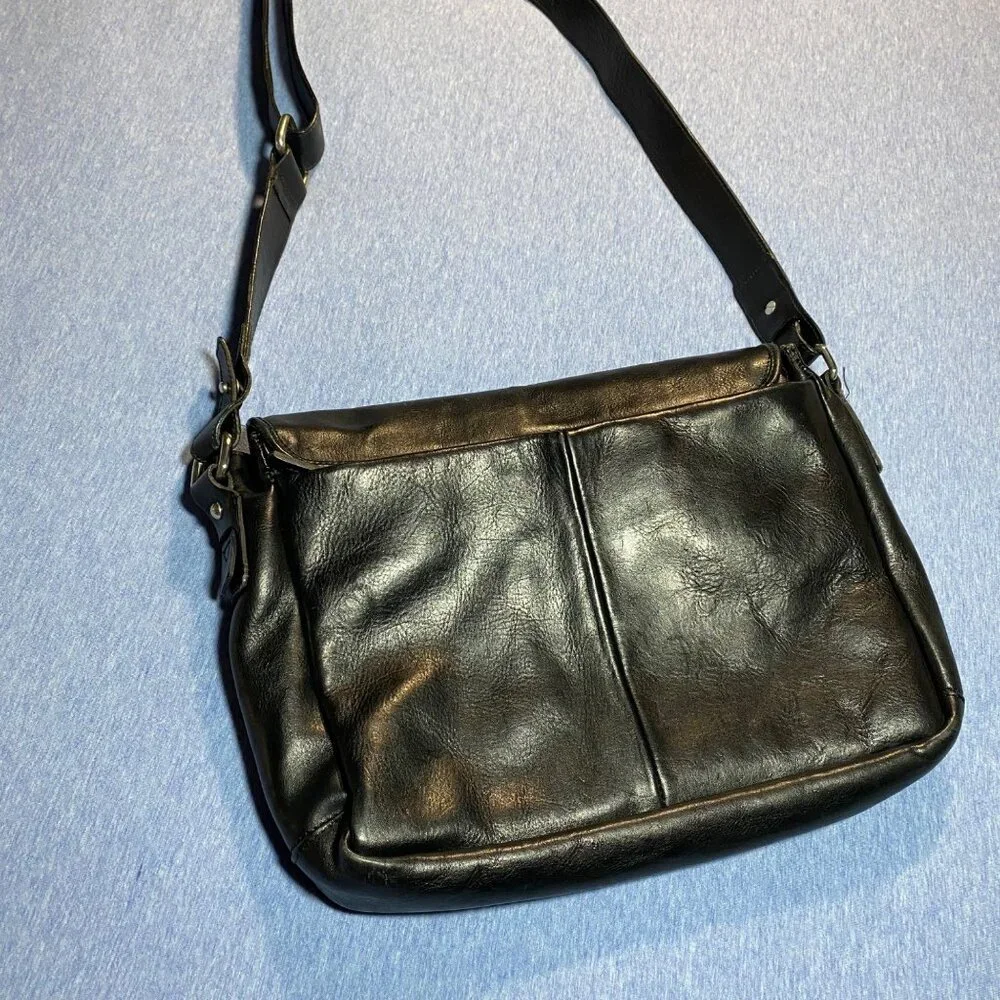 In Pell Genuine Leather 13